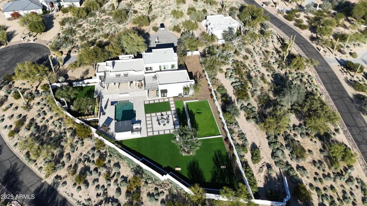 Real Estate Picture 37