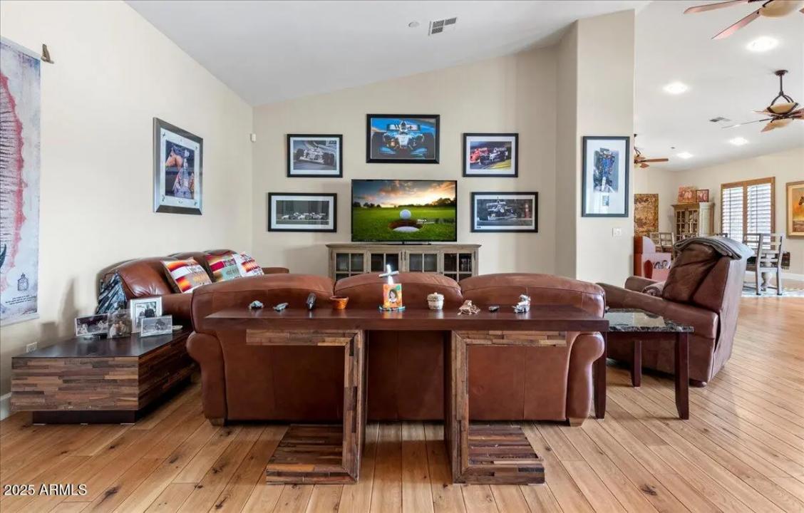 Real Estate Picture 6