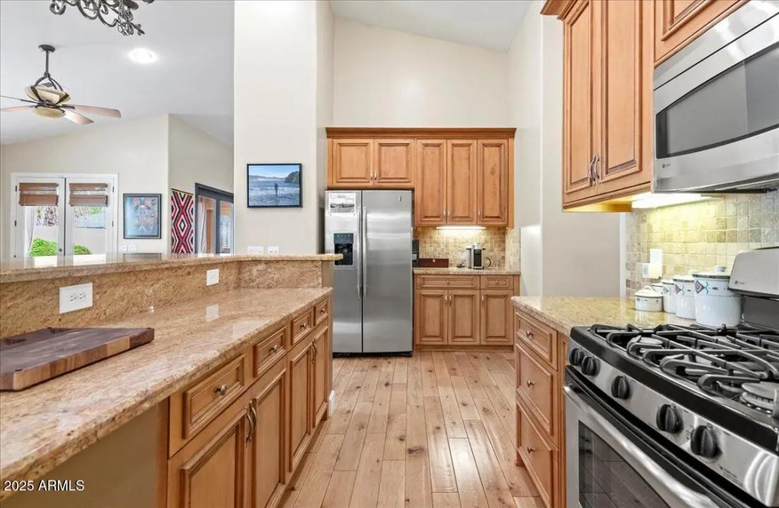 Real Estate Picture 10