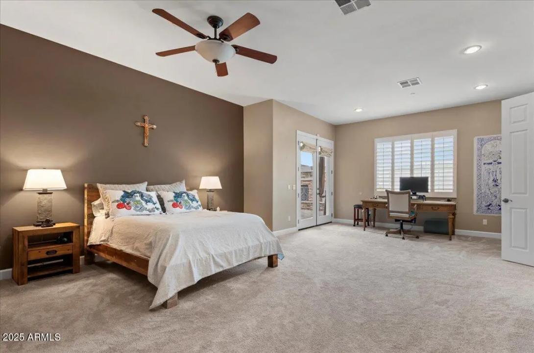 Real Estate Picture 12