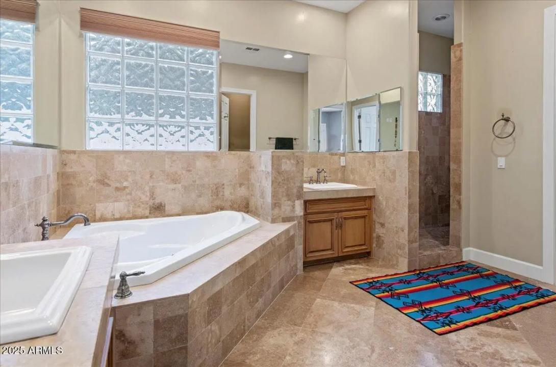 Real Estate Picture 24