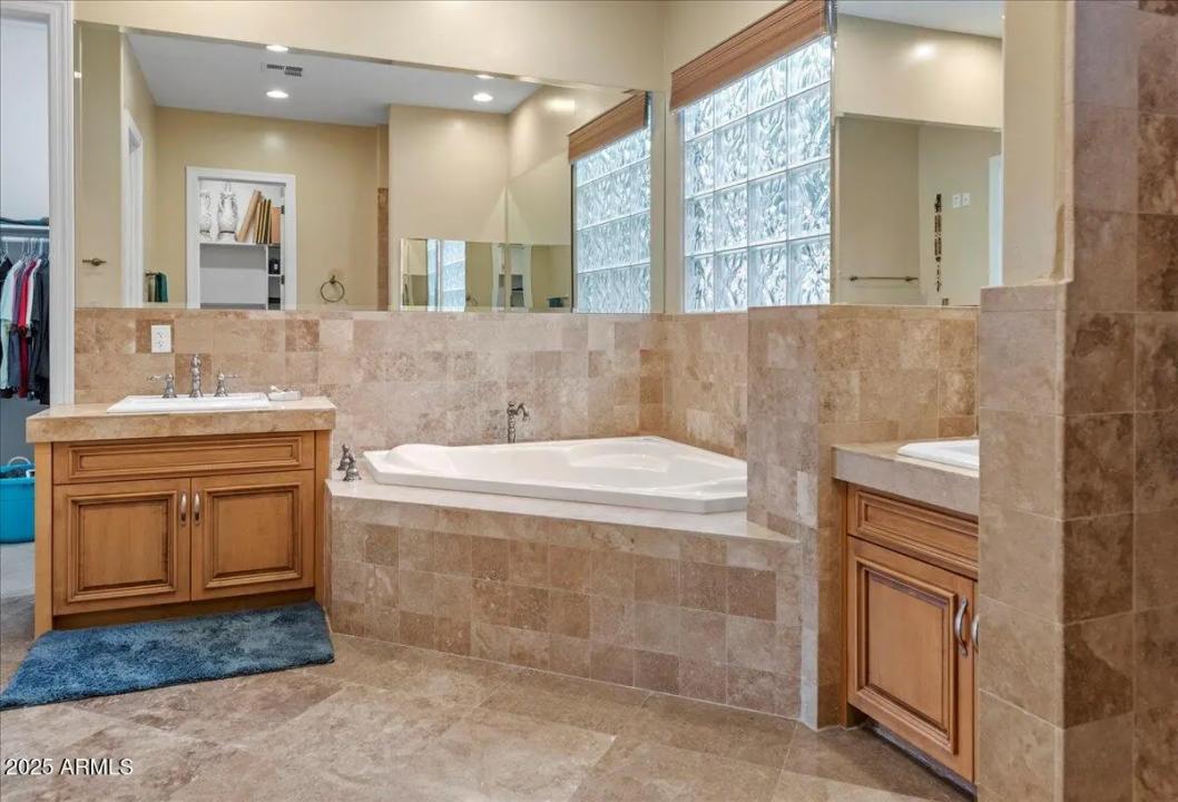 Real Estate Picture 13