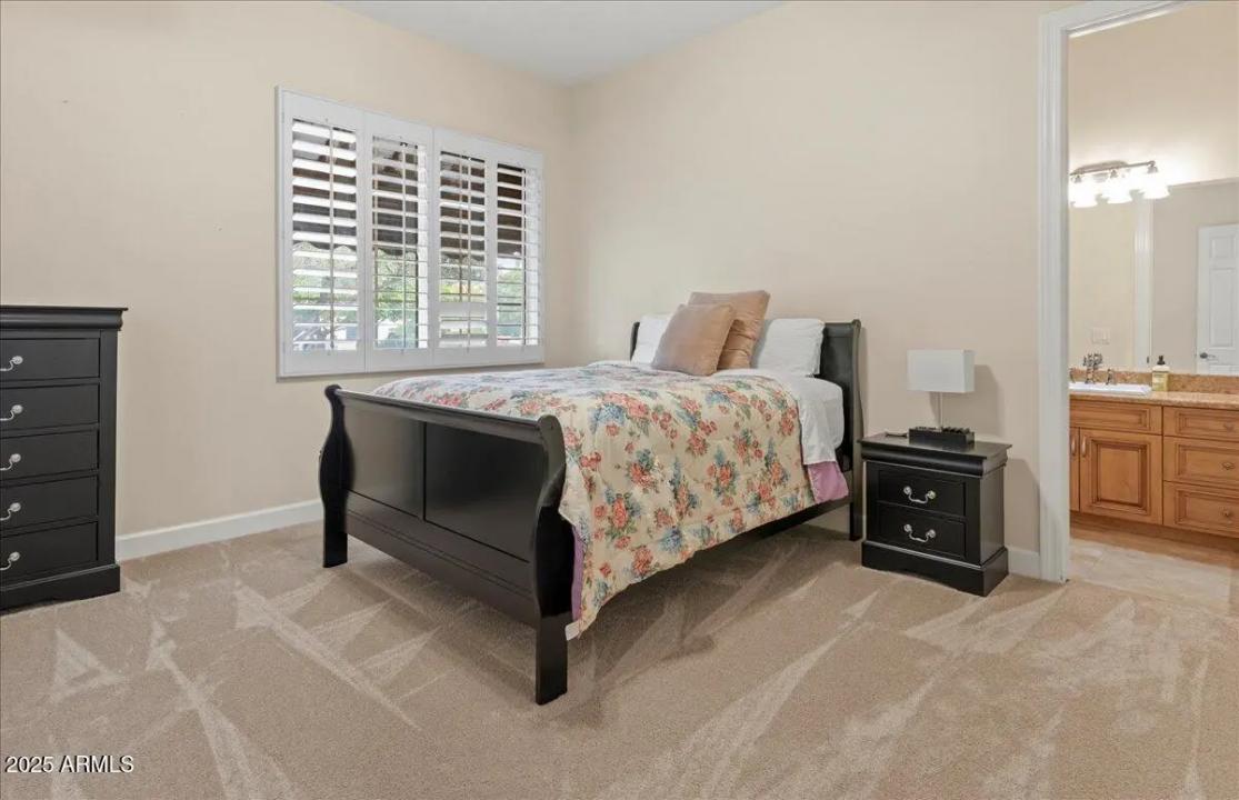 Real Estate Picture 17