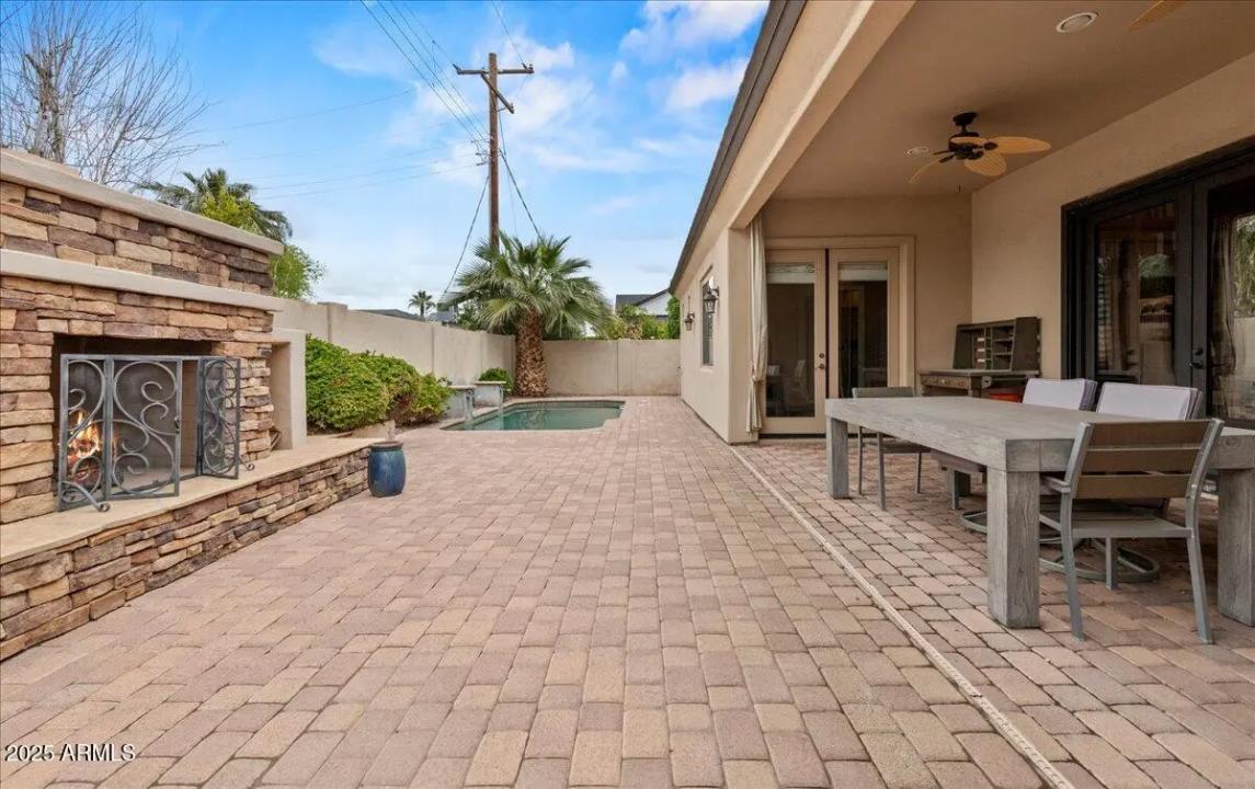 Real Estate Picture 18