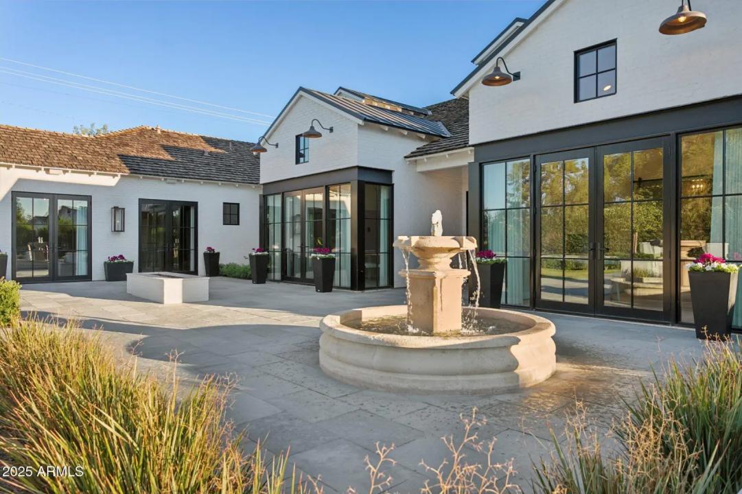 Real Estate Picture 5