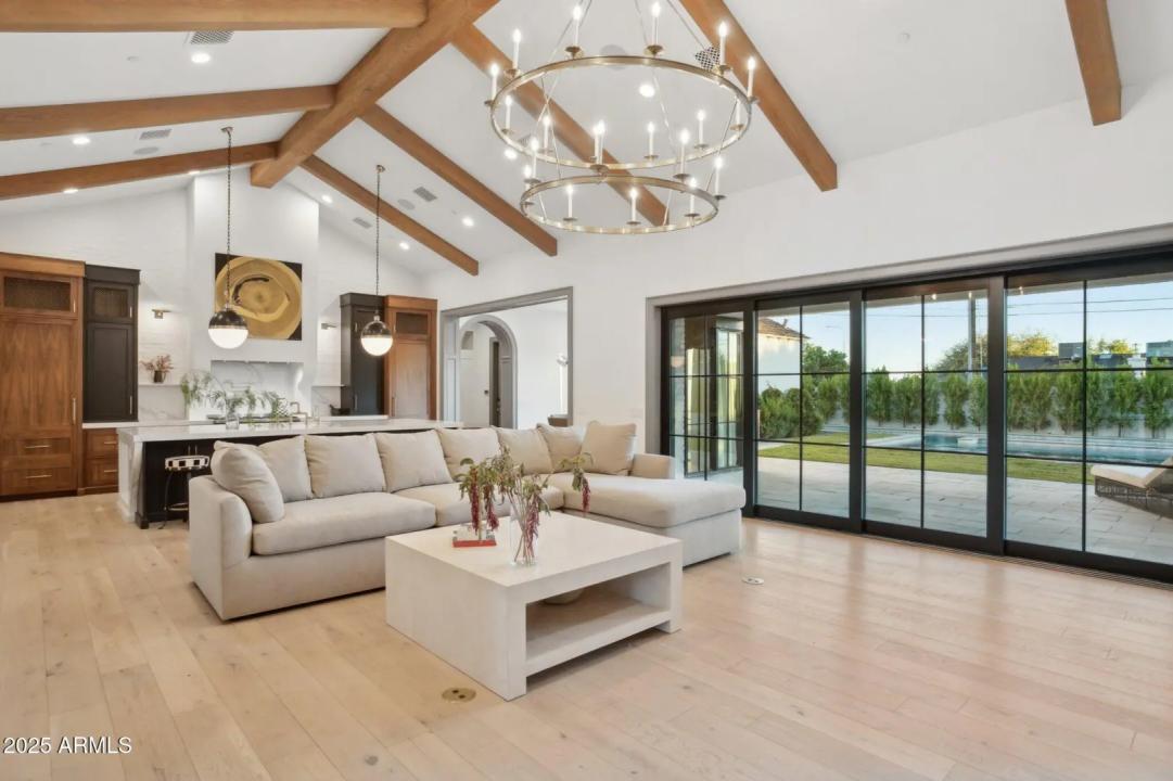 Real Estate Picture 8