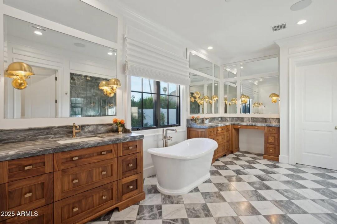 Real Estate Picture 19