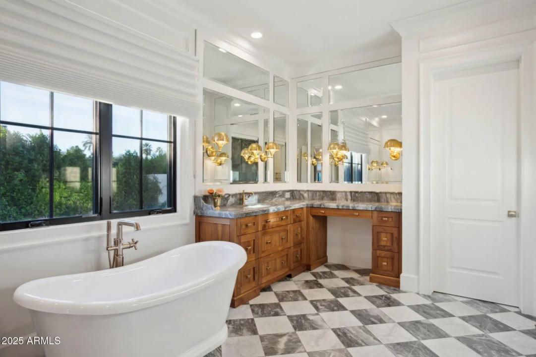 Real Estate Picture 20