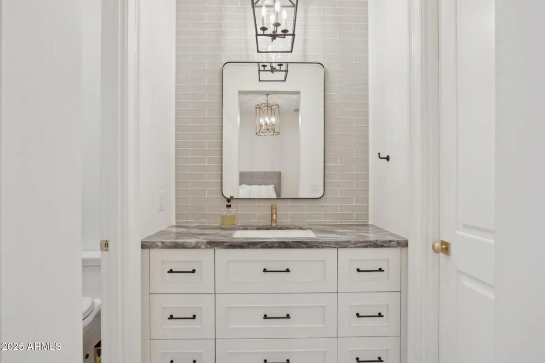 Real Estate Picture 35