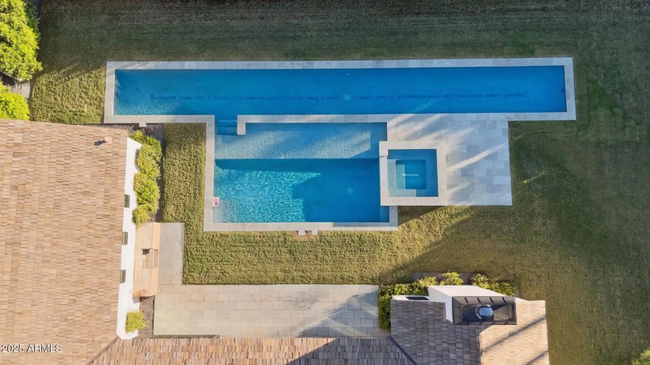 Real Estate Picture 43