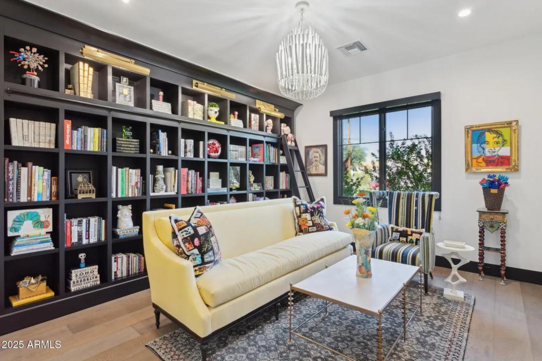 Real Estate Picture 24