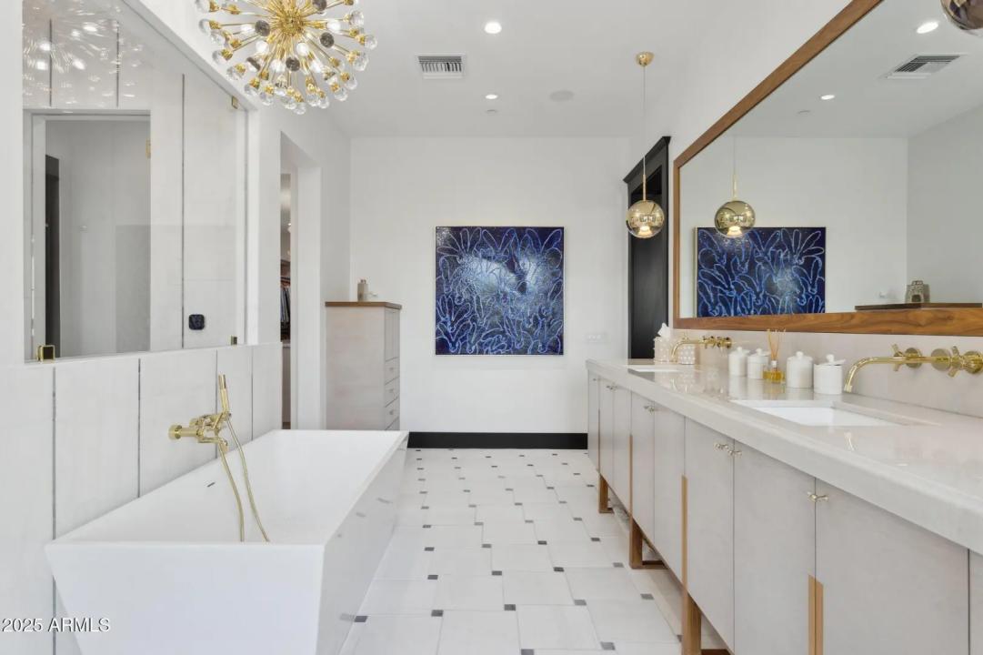 Real Estate Picture 19