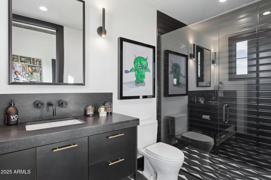 Real Estate Picture 22