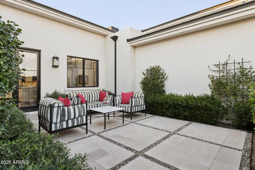 Real Estate Picture 34