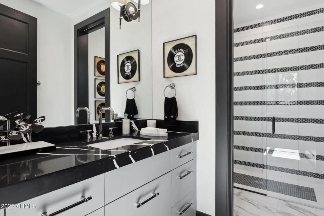 Real Estate Picture 37