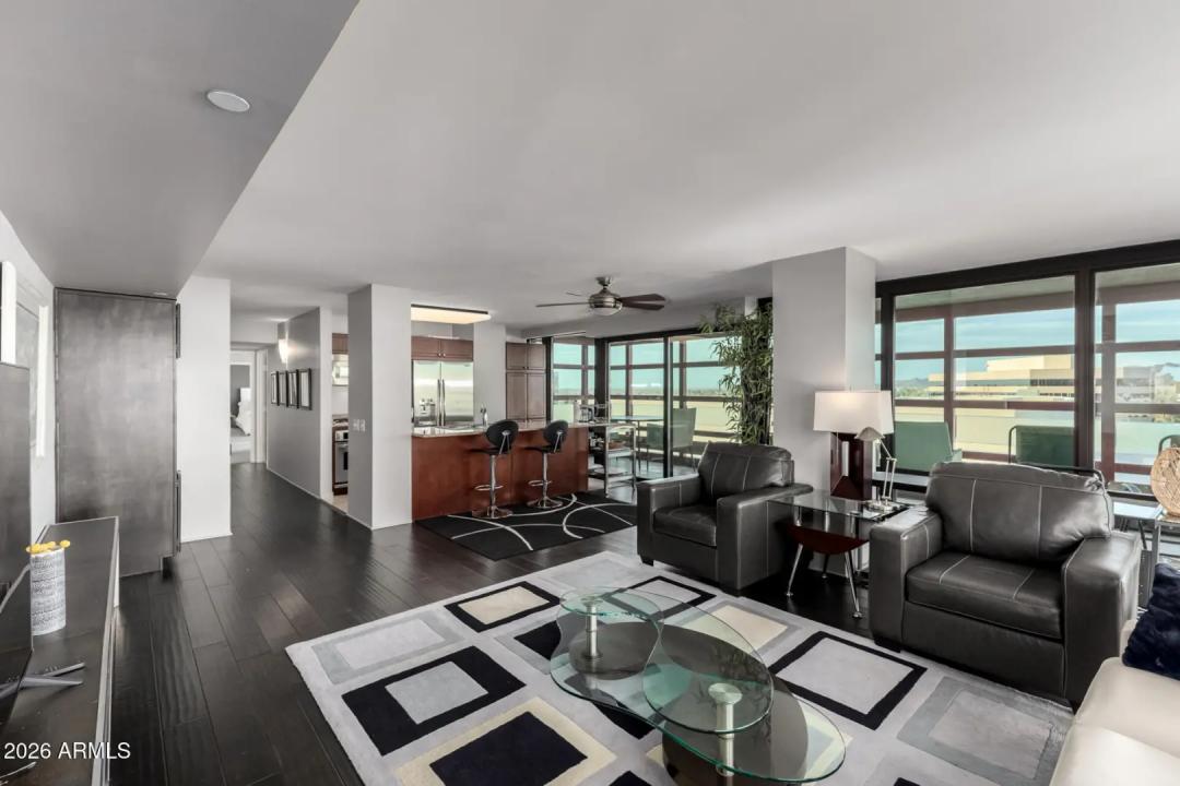 Real Estate Picture 3