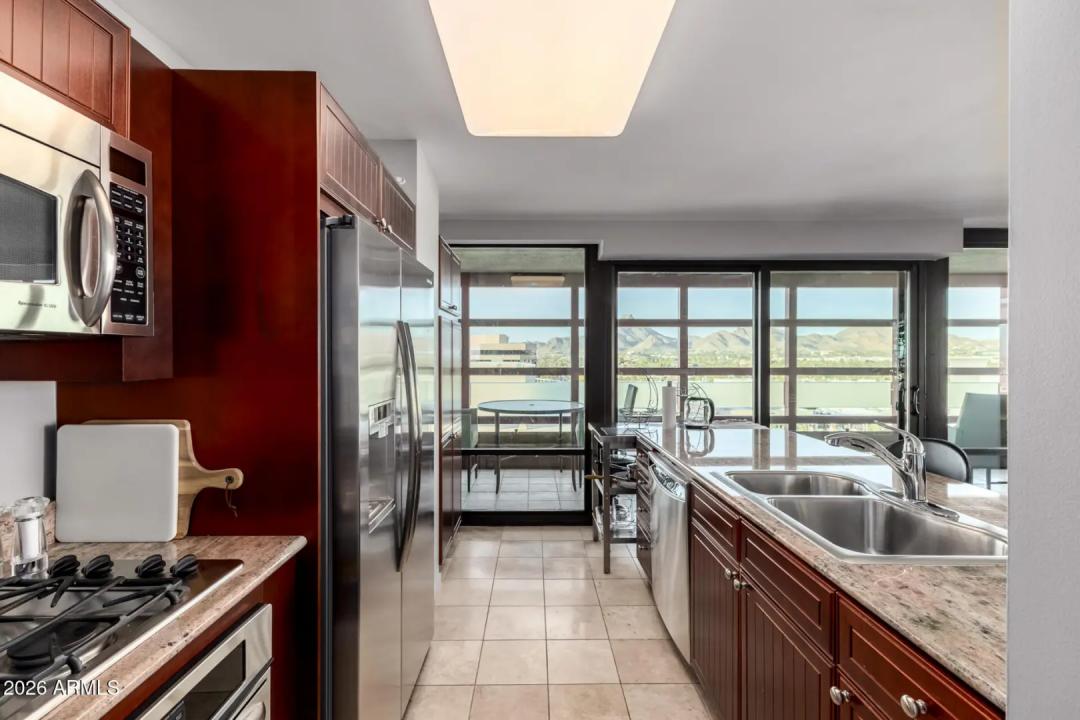 Real Estate Picture 5