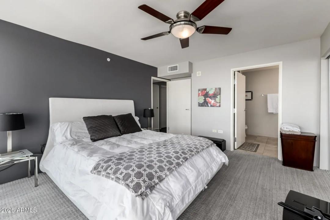 Real Estate Picture 12