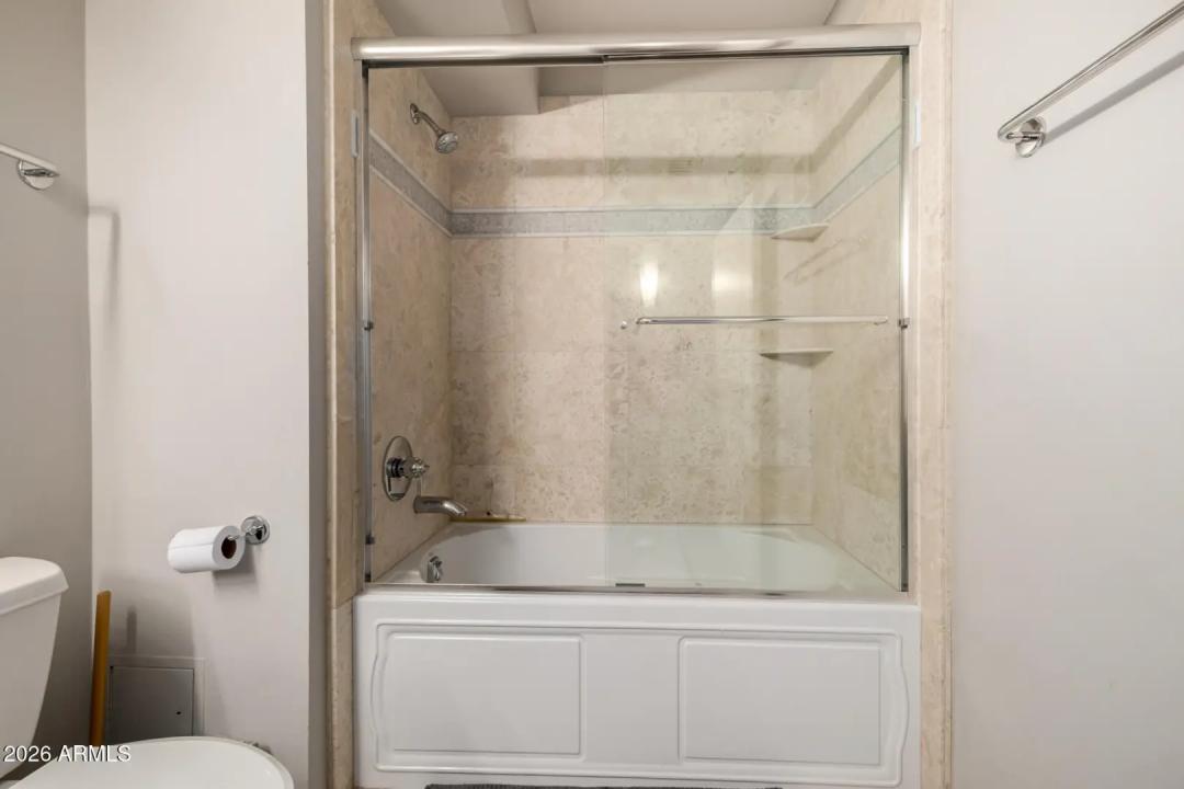 Real Estate Picture 18