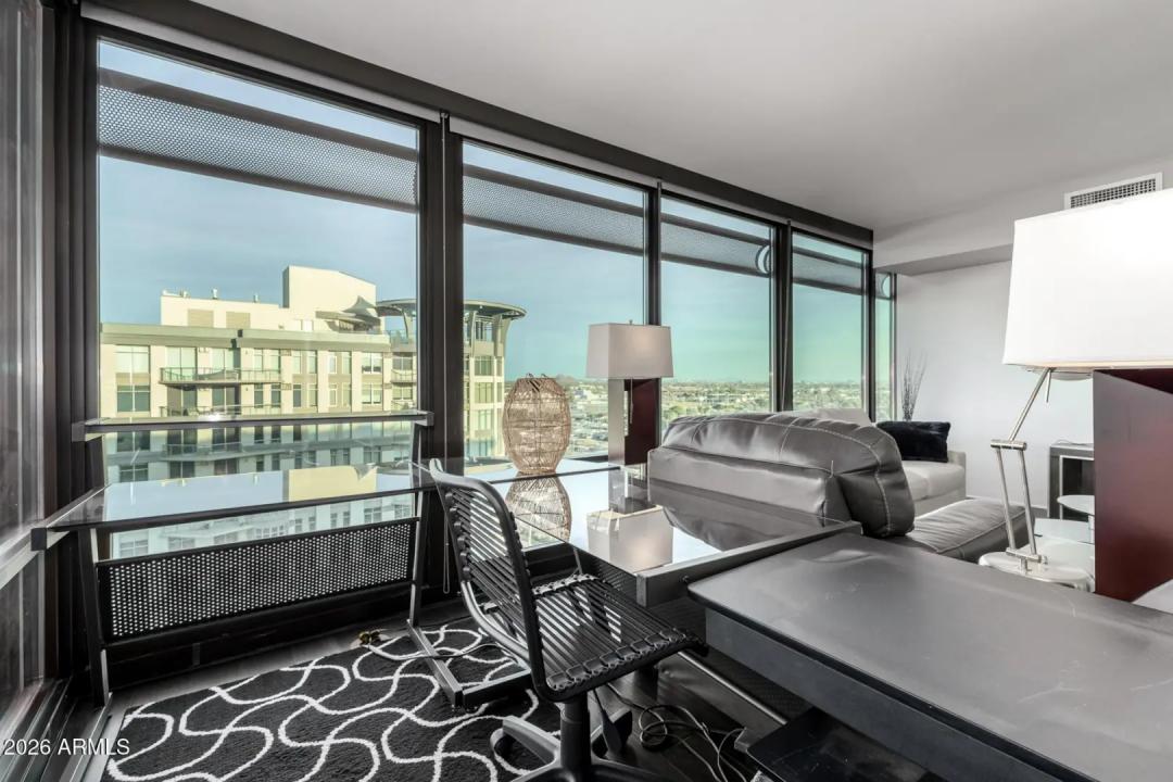 Real Estate Picture 4