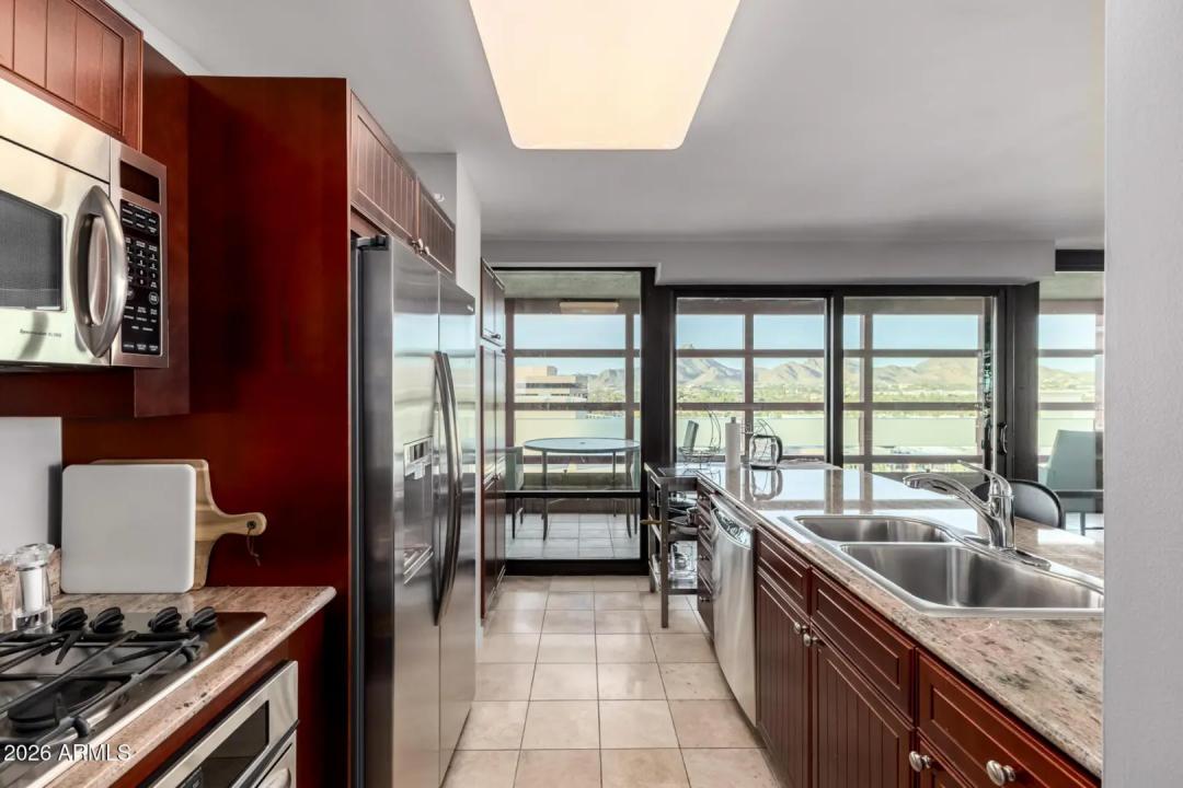 Real Estate Picture 5