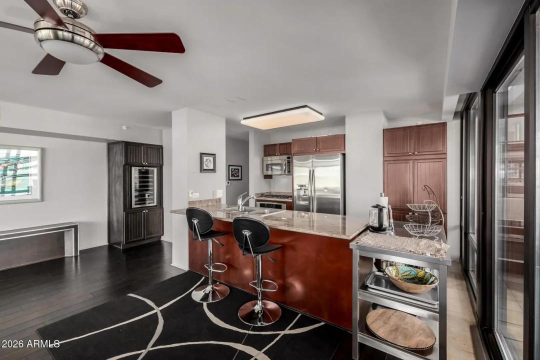 Real Estate Picture 7