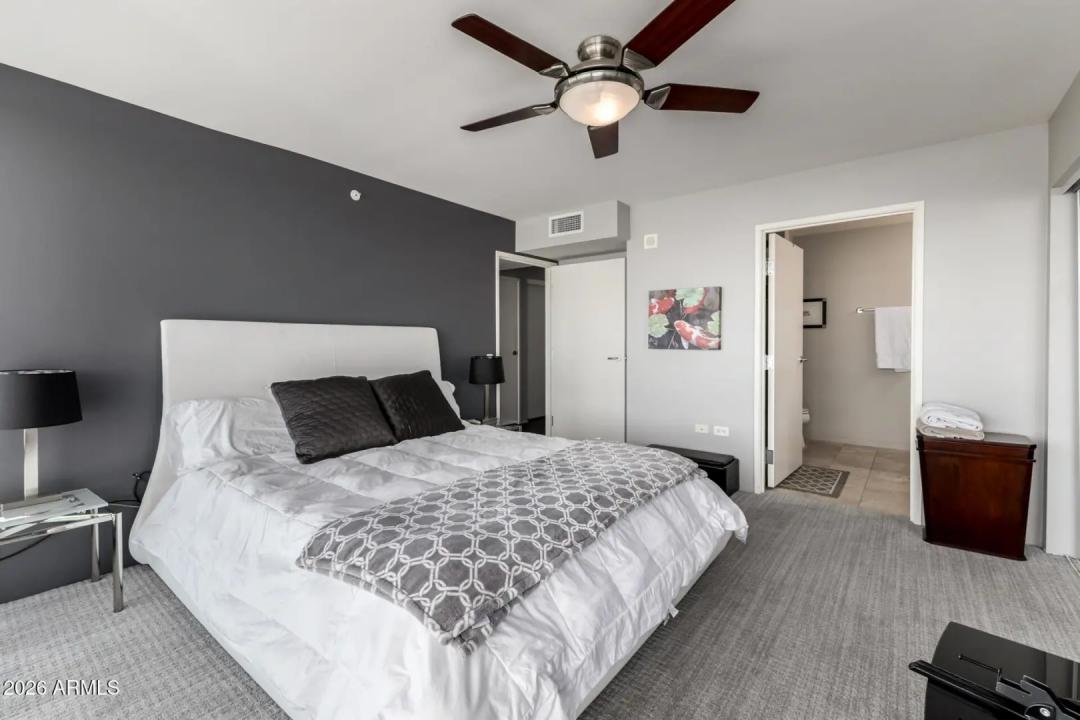 Real Estate Picture 12