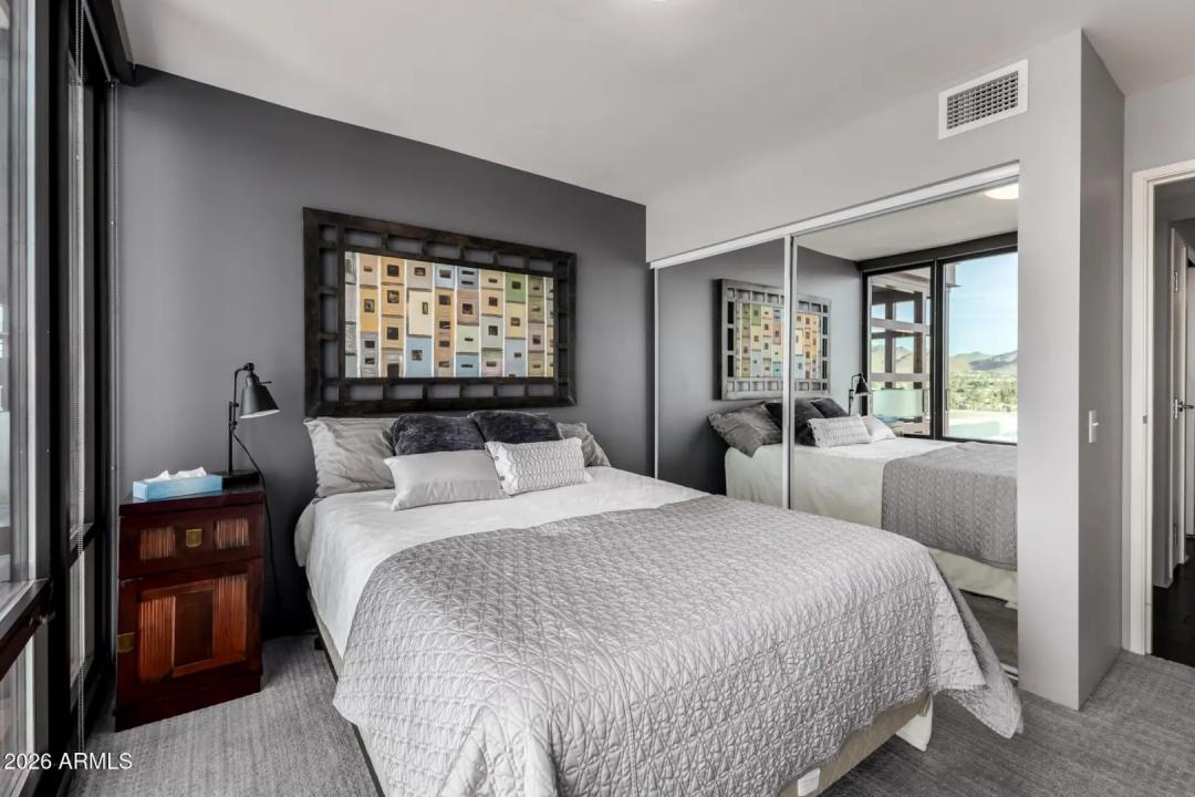 Real Estate Picture 16