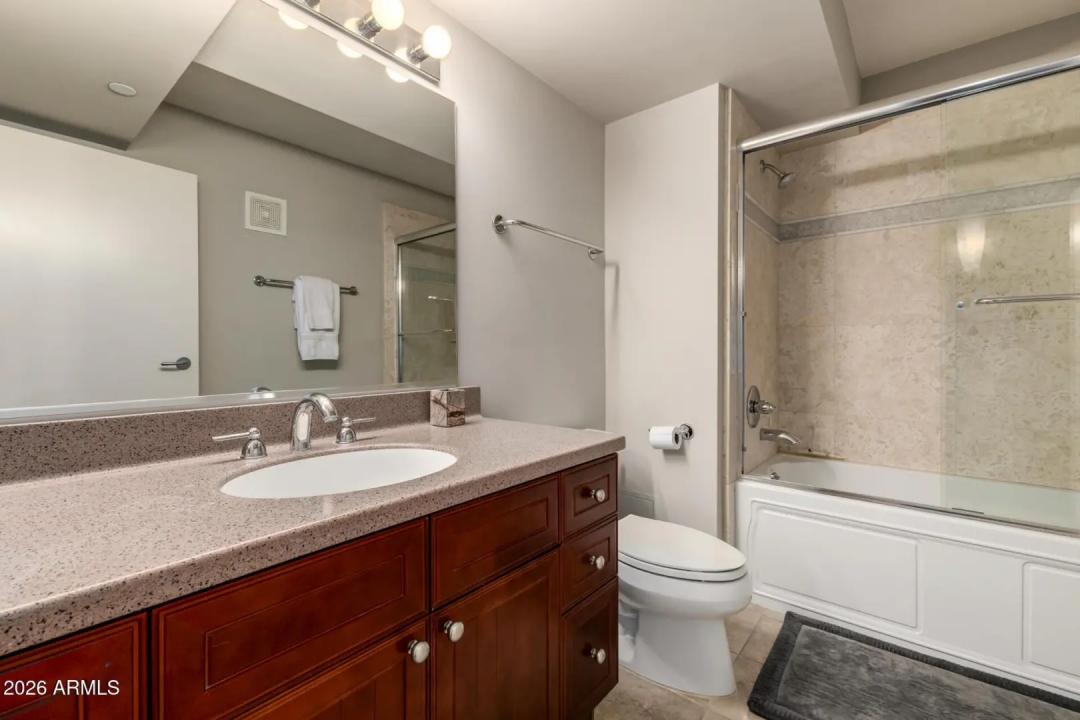 Real Estate Picture 17