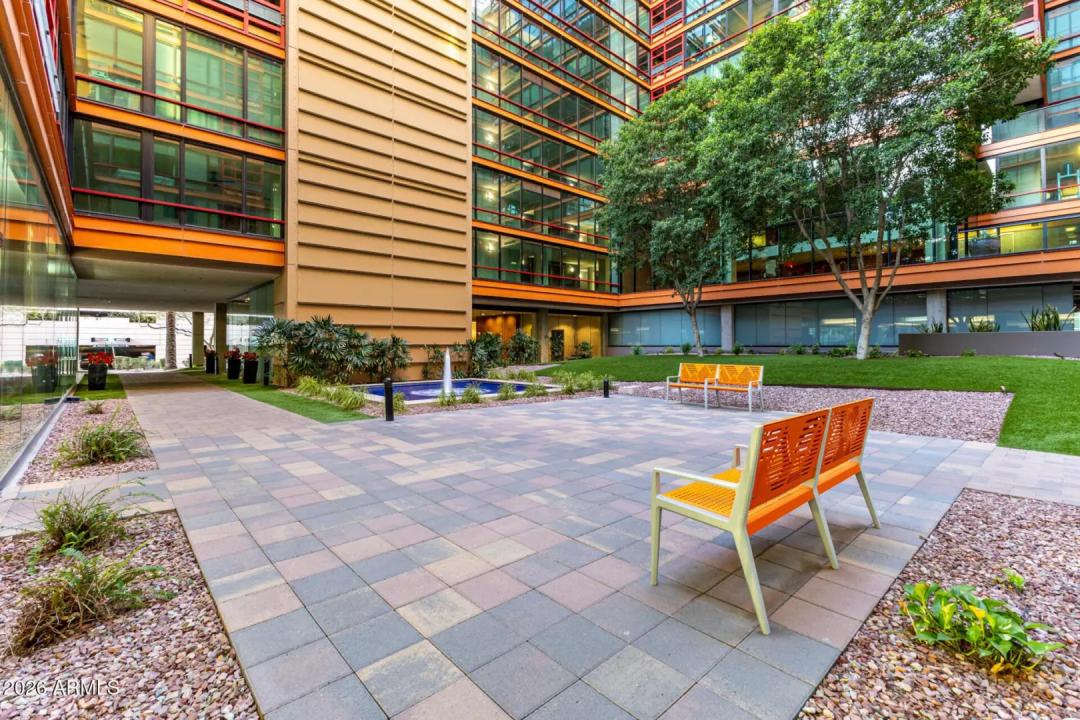 Real Estate Picture 24