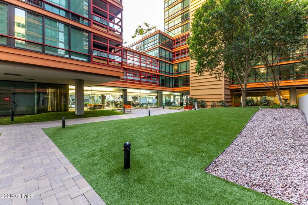 Real Estate Picture 26