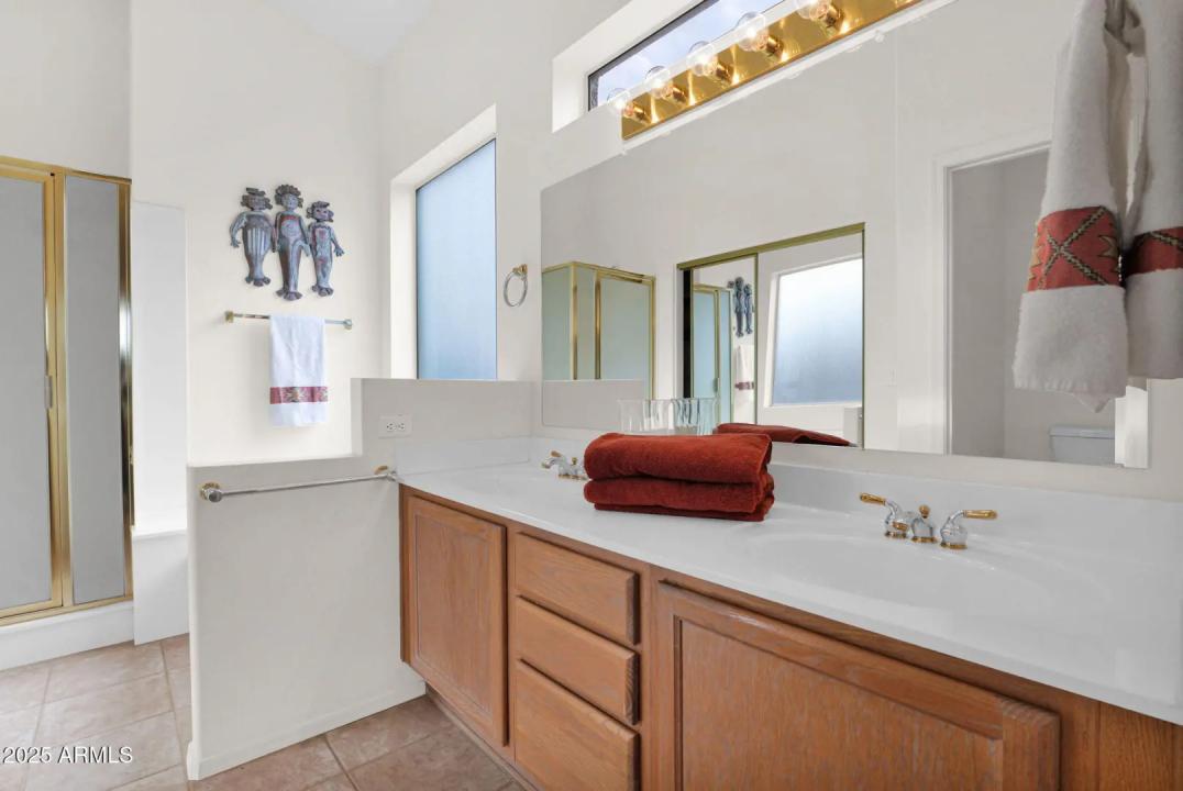 Real Estate Picture 17