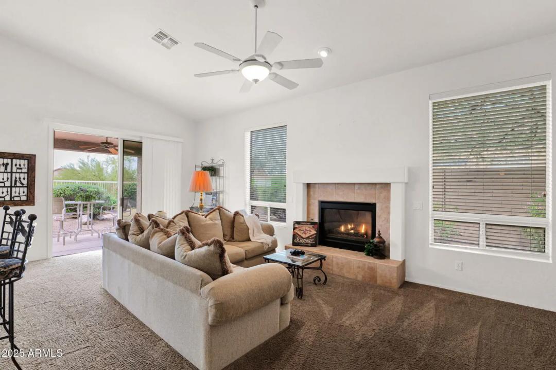 Real Estate Picture 4