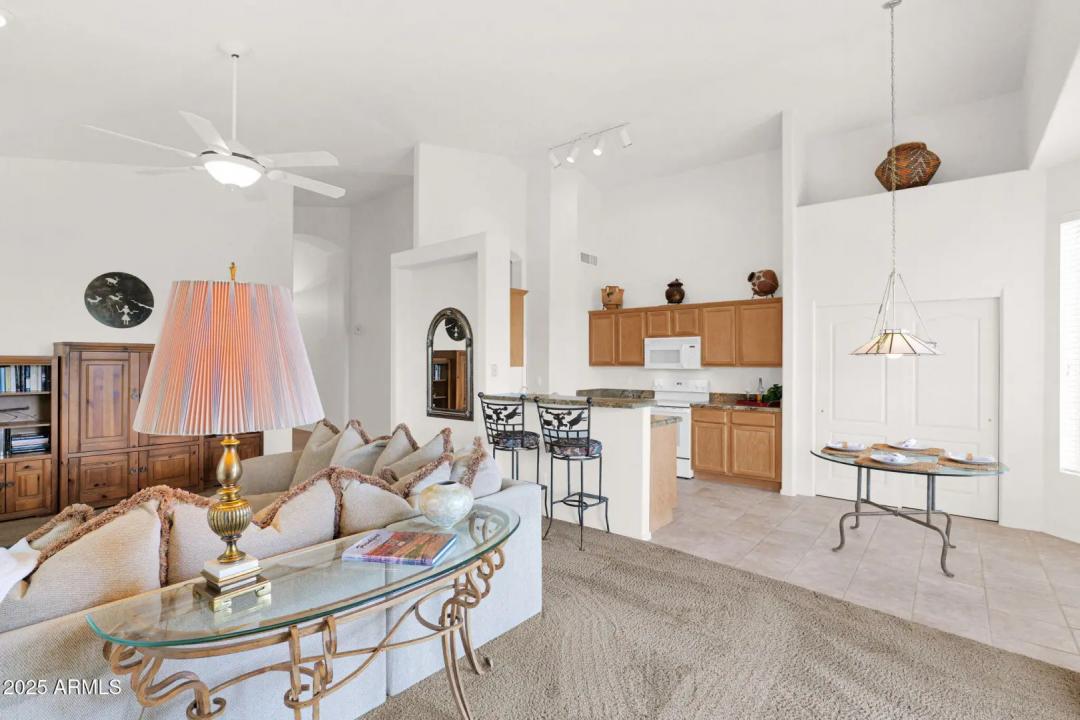 Real Estate Picture 8