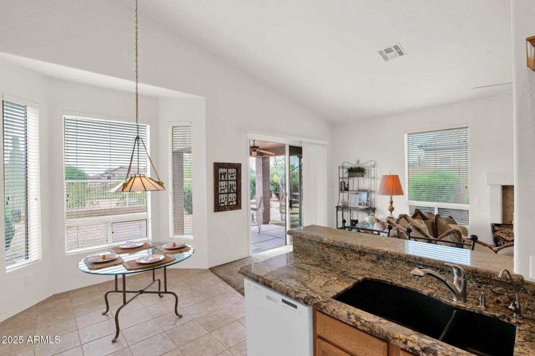 Real Estate Picture 14