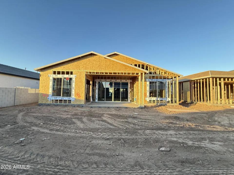 Real Estate Picture 9