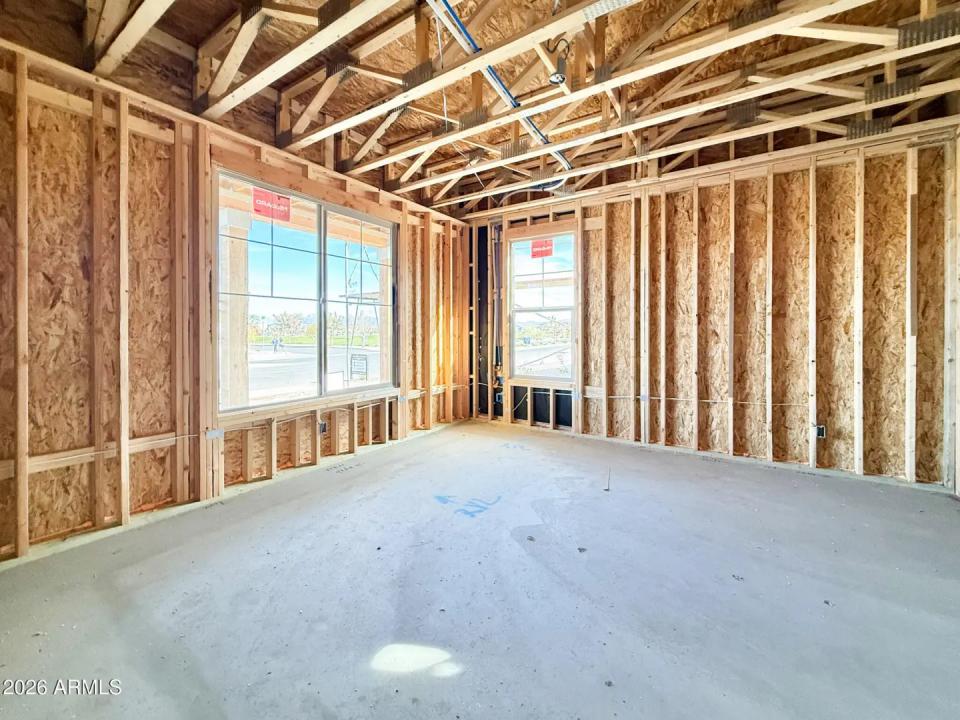 Real Estate Picture 4