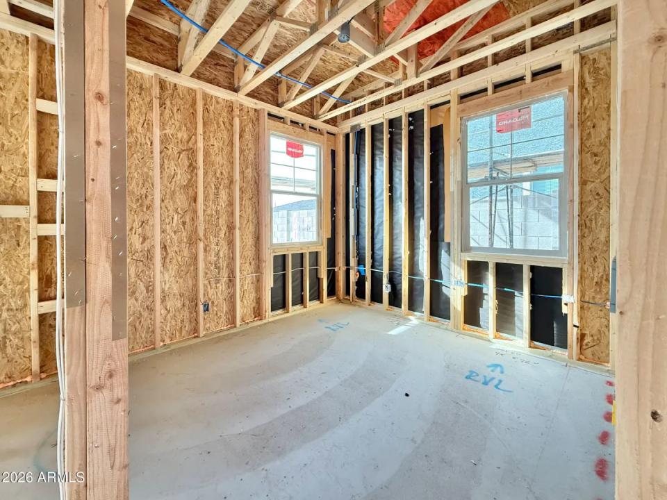 Real Estate Picture 11