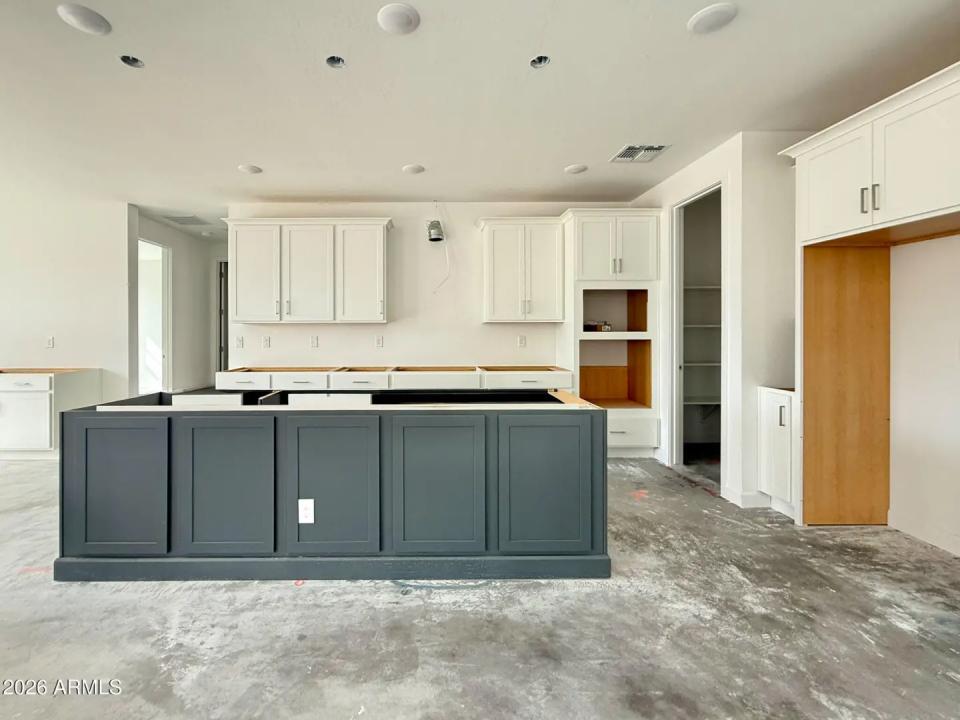 Real Estate Picture 5