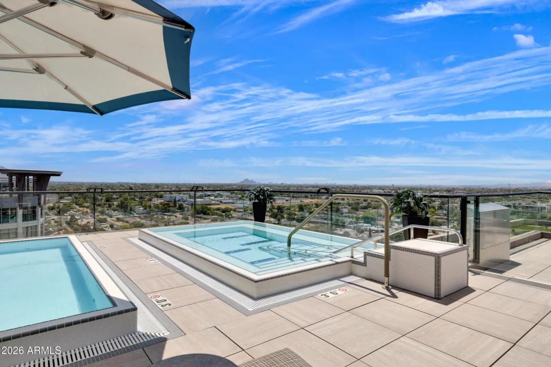Real Estate Picture 3