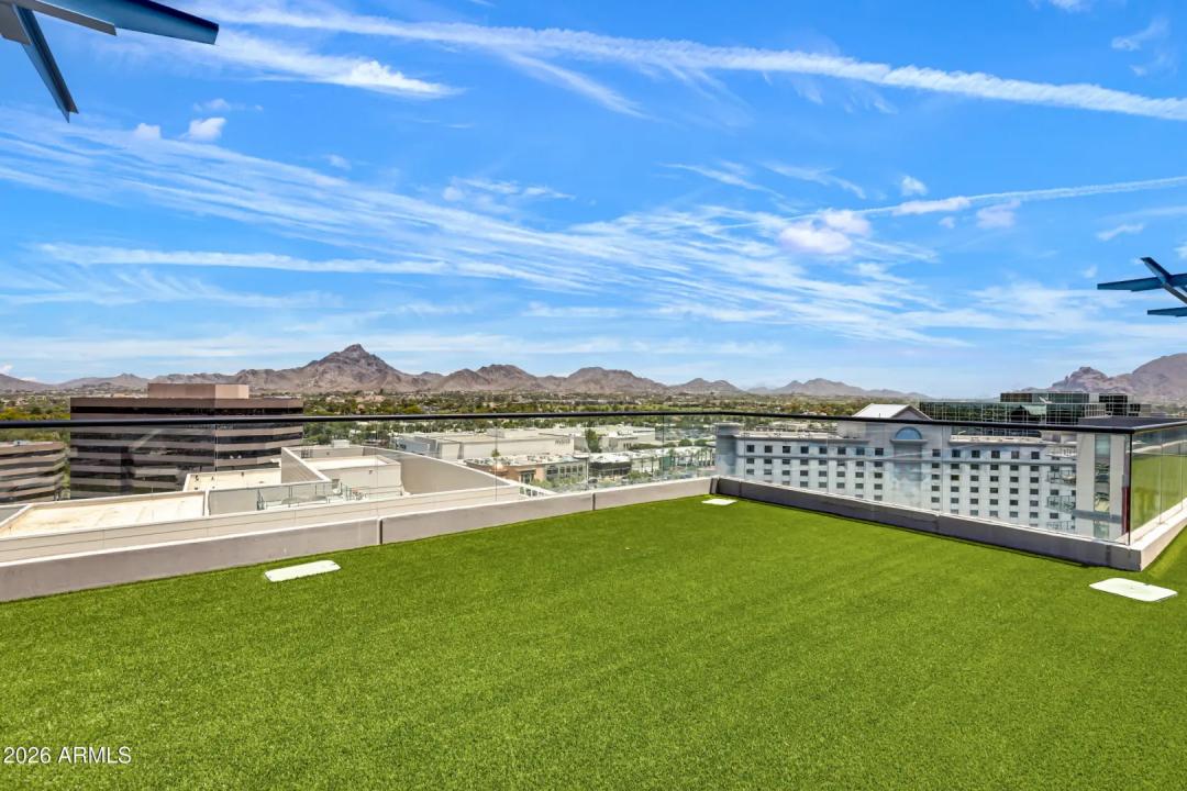 Real Estate Picture 10