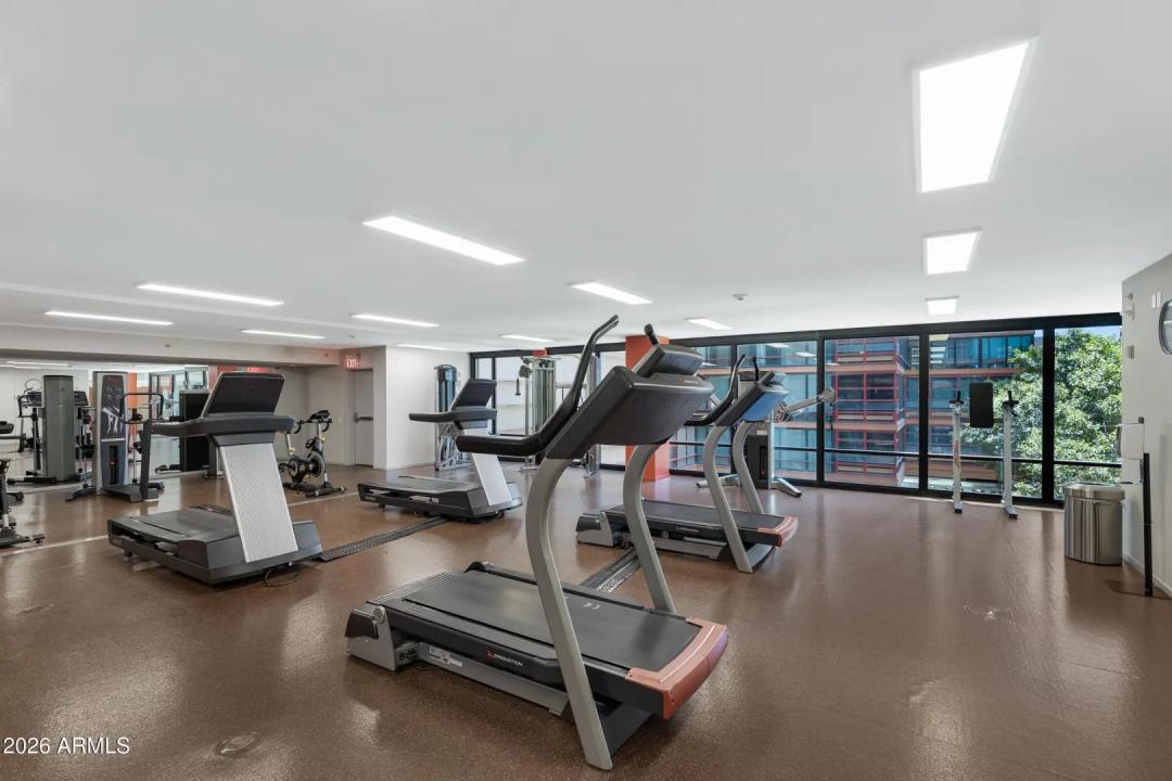 Real Estate Picture 14