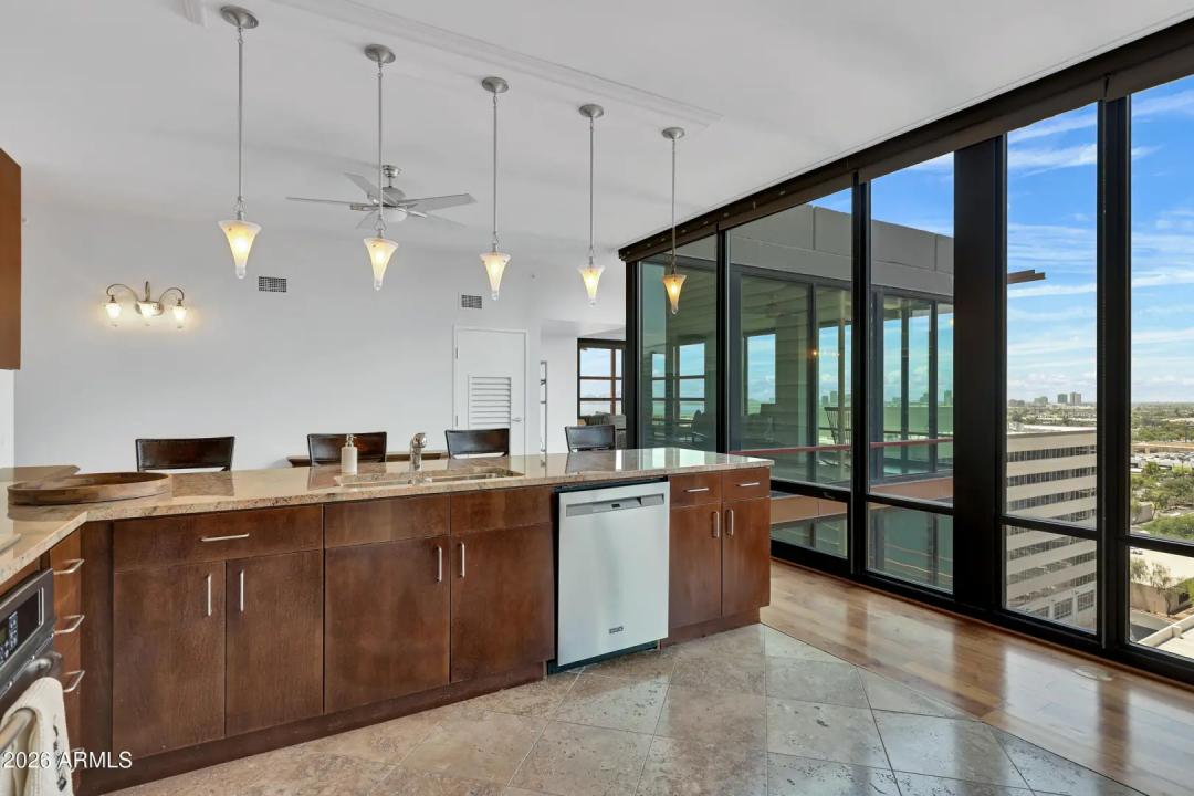 Real Estate Picture 38