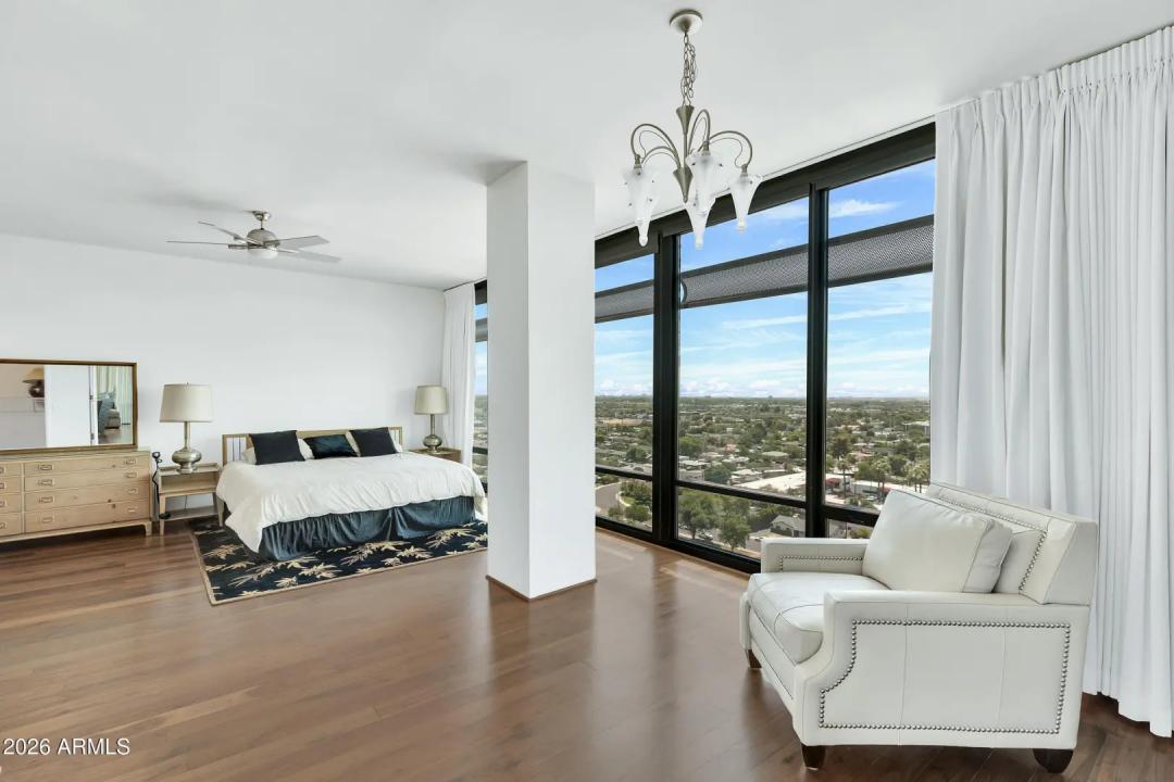 Real Estate Picture 42