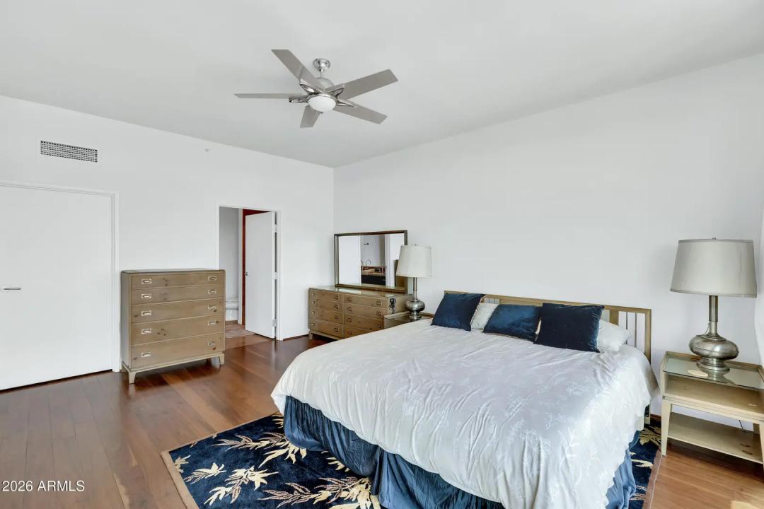 Real Estate Picture 43