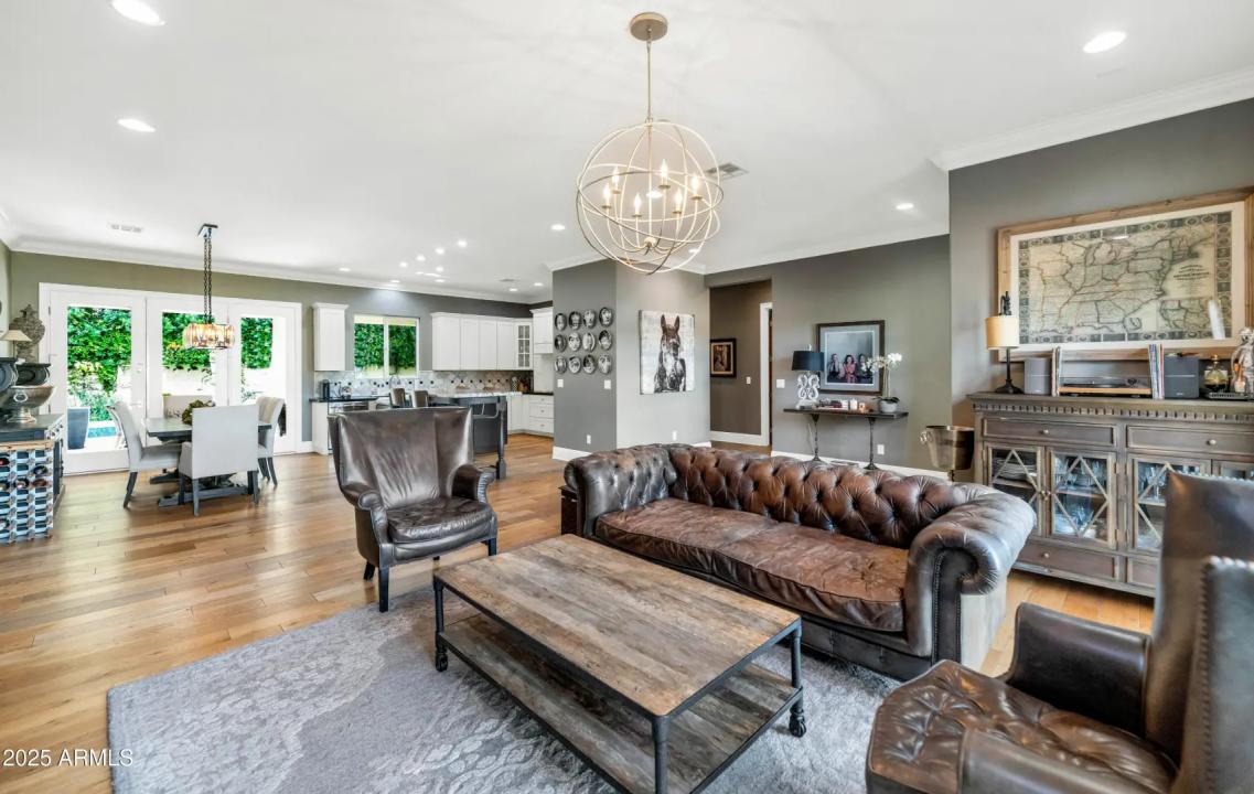 Real Estate Picture 13