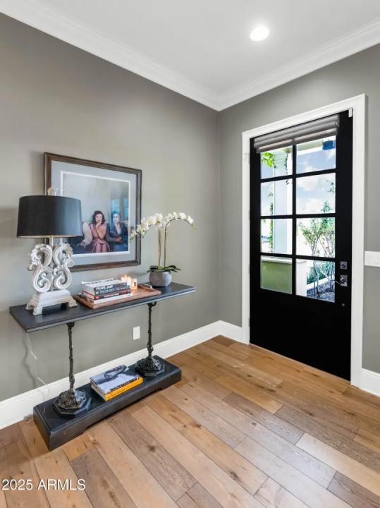 Real Estate Picture 4