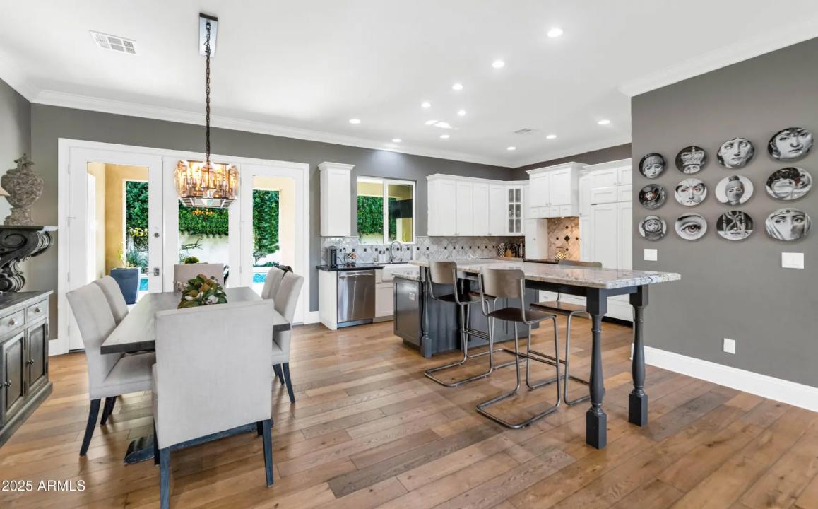 Real Estate Picture 7