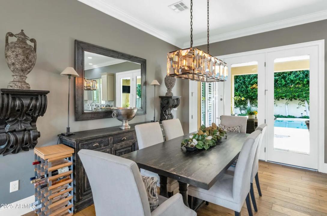 Real Estate Picture 11