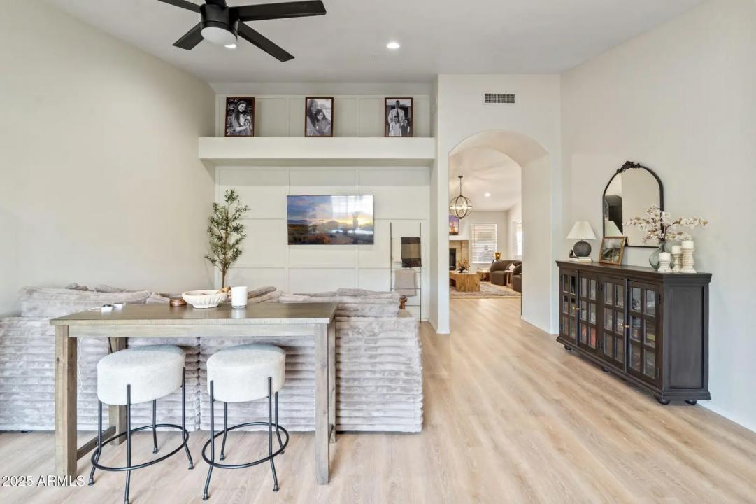 Real Estate Picture 3